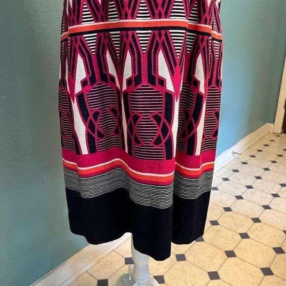 Crown & Ivy Navy/ Pink and White sleeveless Shift Dress - Picture 3 of 8